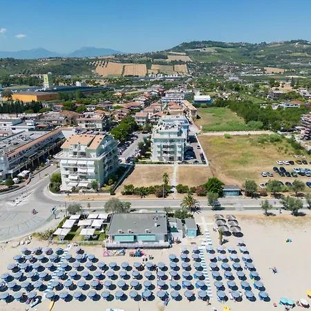 Altomare - Vibra Apartment Villa Rosa Di Martinsicuro Exterior photo