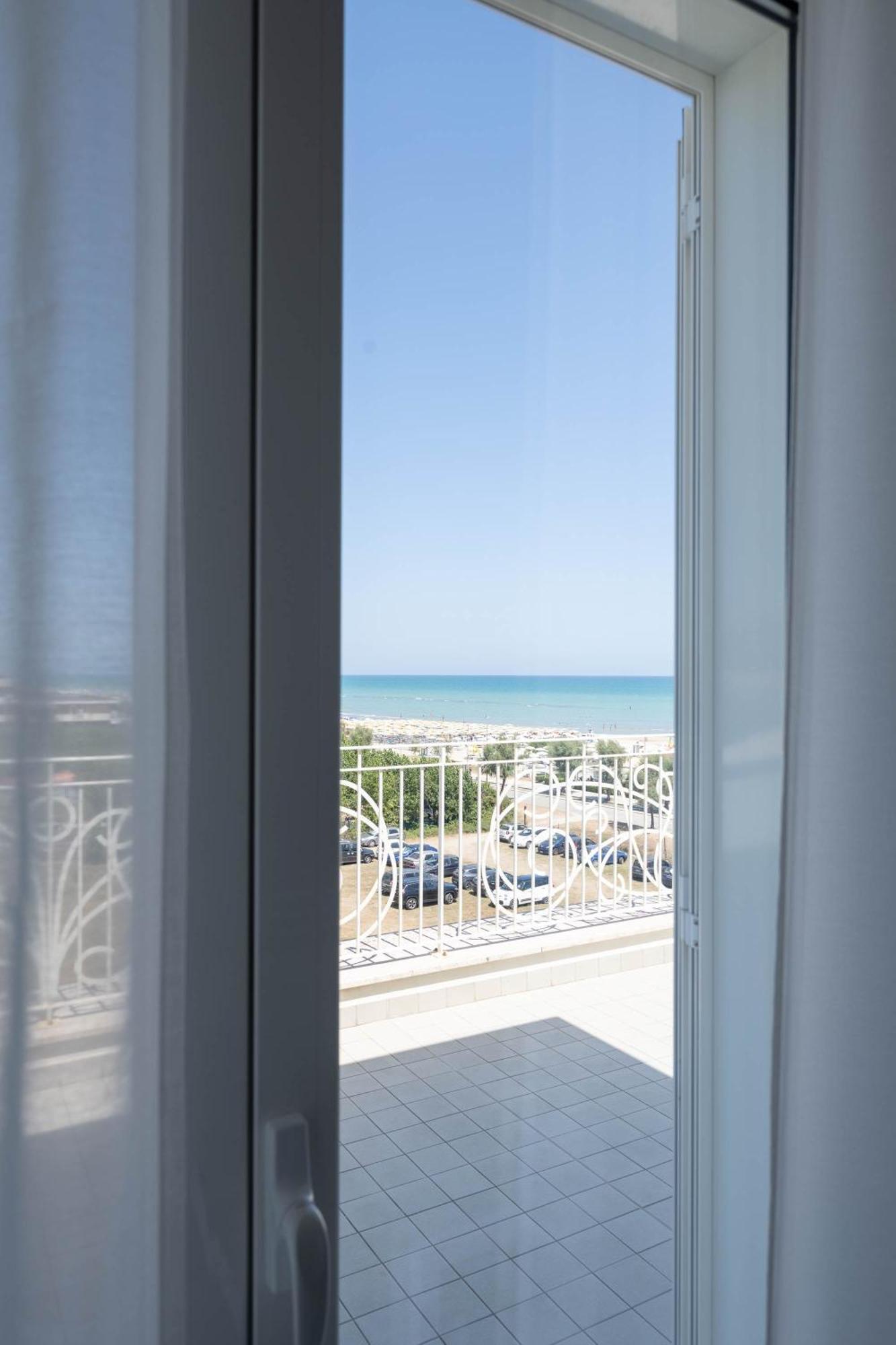 Altomare - Vibra Apartment Villa Rosa Di Martinsicuro